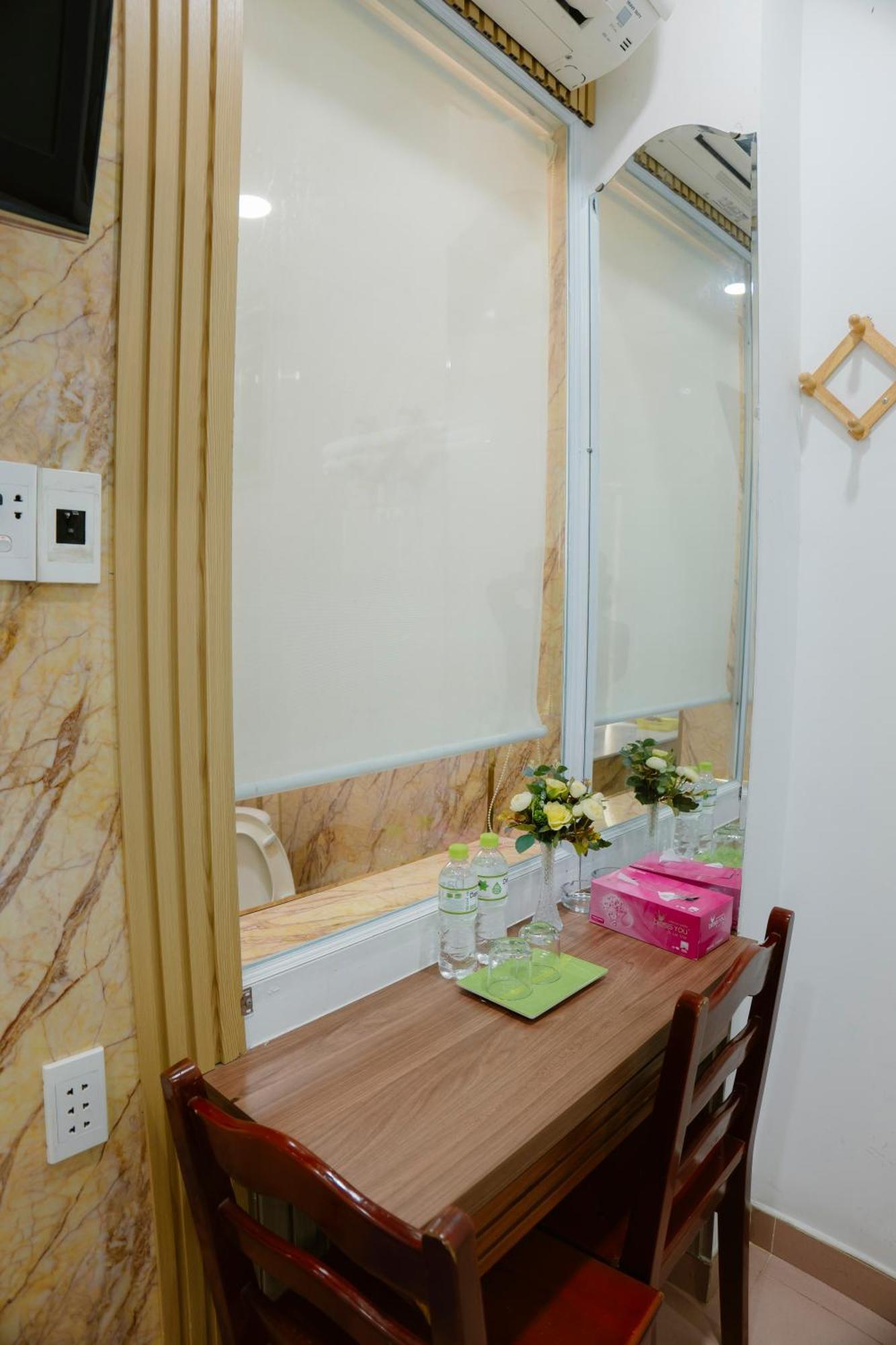 Hoàng Sơn Khách sạn TP. Hồ Chí Minh